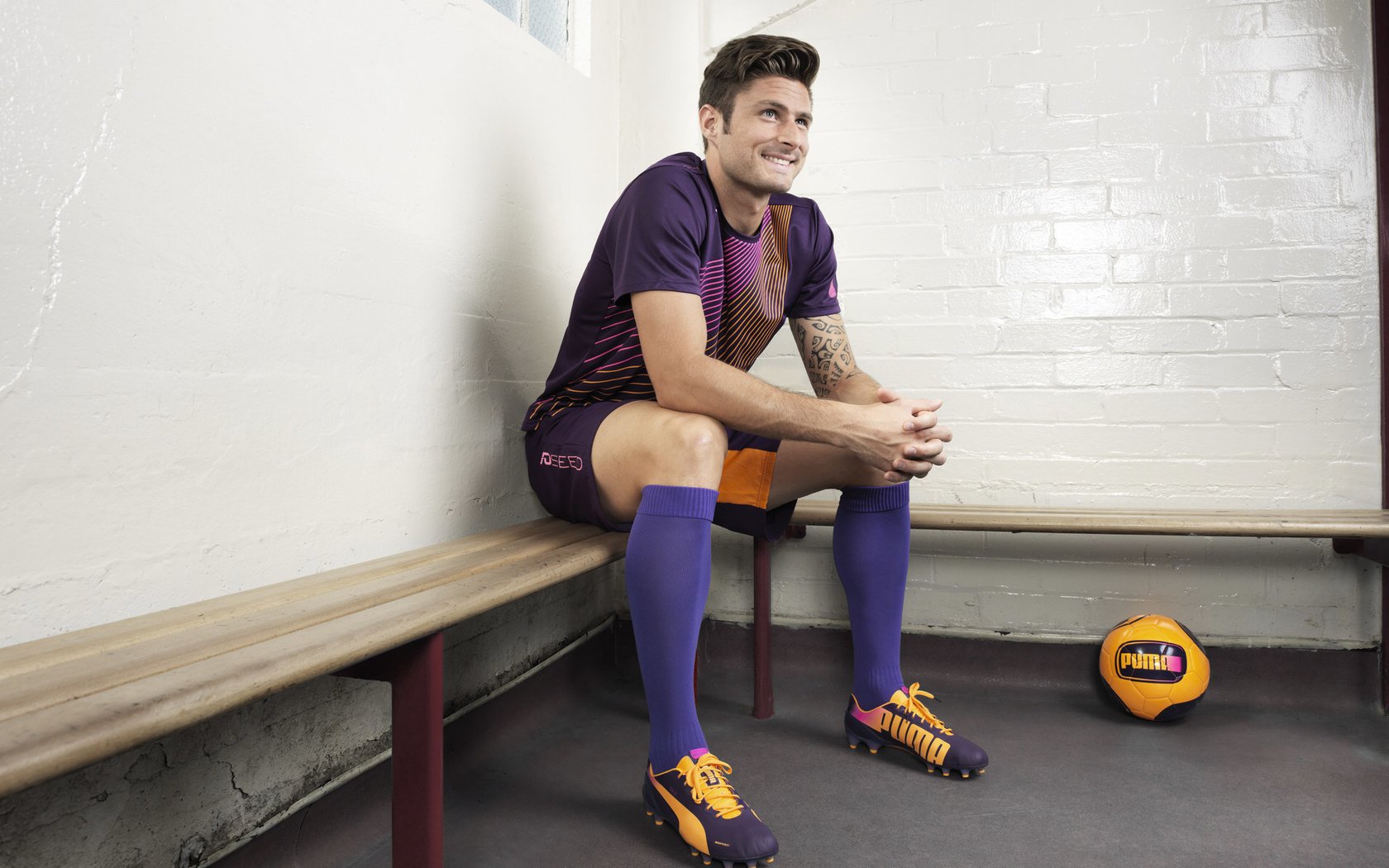 北欧与巴尔干的绿茵交响，当瑞典对阵克罗地亚，苏亚雷斯在焦点战中完成自我证明